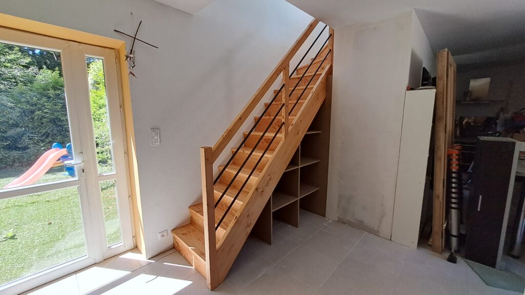 Travaux à Bannalec, conception et réalisation d'un escalier quart tournant sur mesure