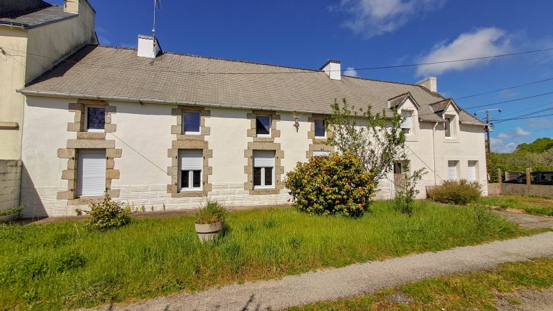 A vendre à Moëlan, maison en pierre, 125m2, 5 pièces
